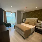 The Alarga 3*