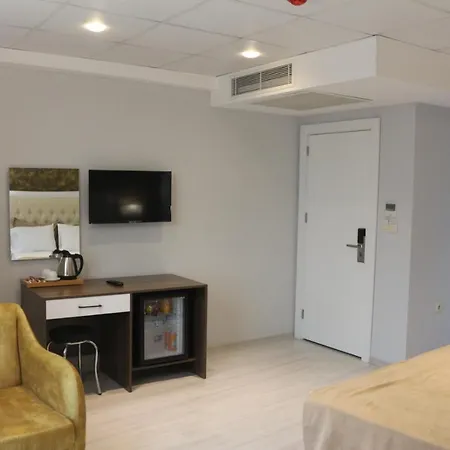 Alarga Premier 3*