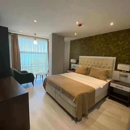 The Alarga 3*